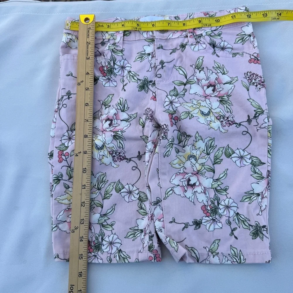 NWT The Children’s Place Pink Floral Bermuda‎ Shorts Girls Size 8 Stretch Cotton